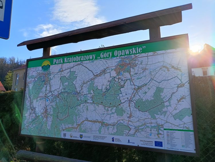 Wybierasz się w Góry Opawskie – nadleśnictwo zamknęło żółty szlak