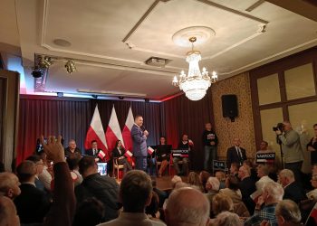 „Jest drogo, drożej i jeszcze drożej” – Nawrocki podczas spotkania w Prudniku.