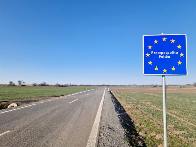 Szybciej do Krnova i Opawy. Polskie i Czeskie inwestycje w drogi.