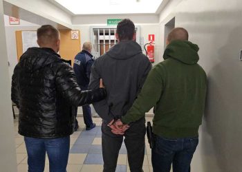 Prudniczanie rozmawiali o narkotykach – nie wiedzieli że to policjanci