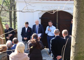 Makom Cadik w Białej