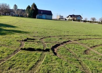 Sprawca zniszczenia boiska w rękach Policji