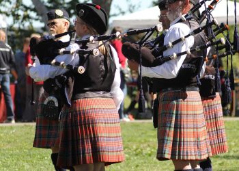 Myślała że to ,,szkocki żołnierz” – straciła pieniądze