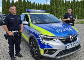 Radiowozem na porodówkę