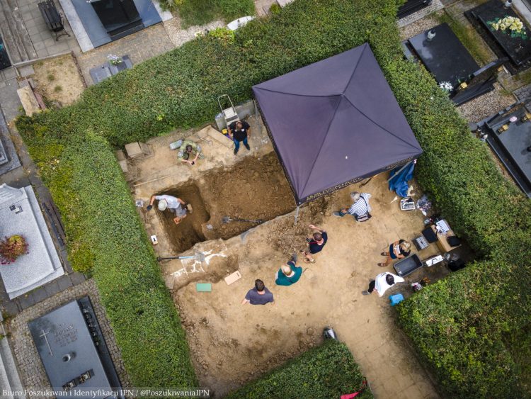 Ofiary niemieckich zbrodni z 1938 roku wrócą do ojczyzny – koniec ekshumacji w Głubczycach