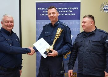 Policjant z Prudnika najlepszym oskarżycielem publicznym w województwie