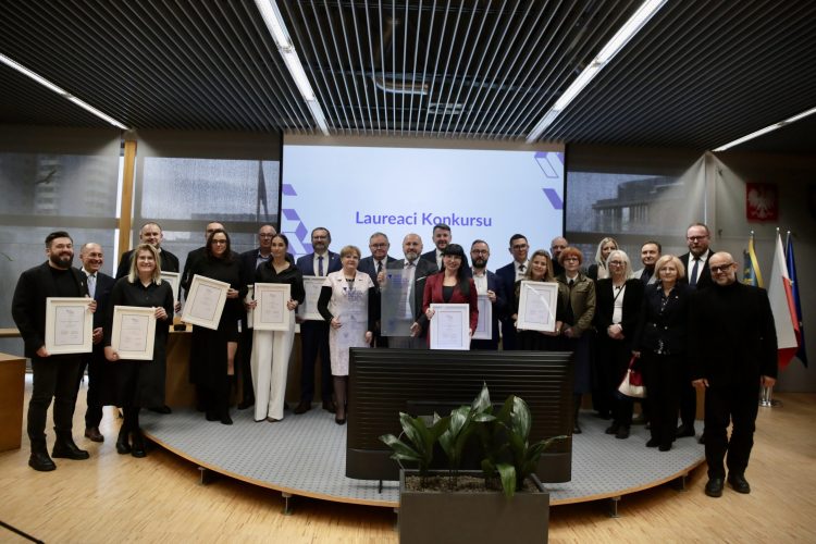 Wręczenie nagród na najlepszą przestrzeń województwa fot. UMWO