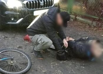 Zorganizowana akcja Opolskiej Policji – zatrzymali 64 poszukiwanych i zabezpieczyli kilogram narkotyków