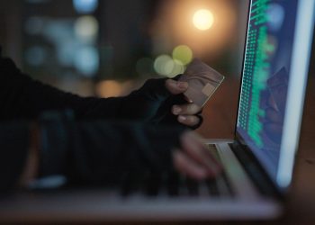 Oszuści znów atakują w powiecie prudnickim. Mieszkańcy wykazali się czujnością